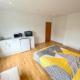 Studio (Triple) in Sutton, Cheam (photo 5)