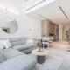 Chic Duplex 1BHK by CzechIn Luxe Stay with Pool Gym, Dubái - Foto 6