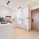 Sky Level 1BR with Lake View and City Glimpse, Close Proximity to Community Park, Binghatti Onyx, Jumeirah Village Circle by Deluxe Holiday Homes, Dubaï - Photo 10