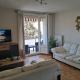 Le 8 - Appartement 2 chambres calme, tout confort, parking privé gratuit, à 2 pas des Allées Provençales, Montélimar