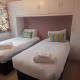 Two bedroom corporate and family stay with parking - Orbitat Accommodations Cambridge - Photo 3