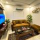 Apartment in Bahria Town Lahore, 1BHK with 2 ACs, 2 LEDs, Wifi, and Board Games - Foto 1
