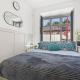 Free Parking ,Modern 4 bedrooms 10min from Birmingham city centre ideal for contractors ,Groups and Families