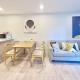 2BR Apt Next to Sky Tower with Pool Gym Access, Окленд - Фото 5