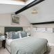 Fairmile Loft - Cosy 1-Bed Stay in Central Henley Хенли-он-Темс - Фото 4