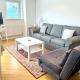 Marina Waves Apartment- Brighton, free parking, patio, ground-floor holiday home, sleeps 3