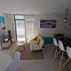 Beachfront Penthouse with patio and free parking Cape Town - Foto 5