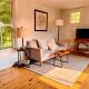 Charming 1BD Loft in Shelburne, Shelburne