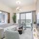 Vogue Luxury Two Bedroom Apartment in Golf Gate Damac Hills - Balcony with Panoramic View, Pool and Gym Access, Ideal for Family Stays, Dubaj - Fotografie 10