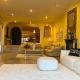 Luxurious Villa 6 Min from Beach with Sea Views, Marbella - Fotografie 3