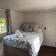 A charming cottage nestled in a peaceful woodland, Byfleet (Foto 5)