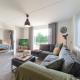 Holiday Home in Quiet Park with Garden, Wemeldinge (foto 2)
