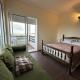 Beach flat with pool at Al Mansouria
