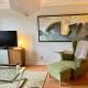 Stylish Edinburgh Apartment Beside Edinburgh Castle Эдинбург - Фото 1