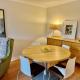 Stylish Edinburgh Apartment Beside Edinburgh Castle Эдинбург - Фото 10
