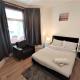 4 Bedroom House 8min walk to EastHam Station, Londýn - Fotografie 7