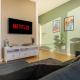 Penthouse Hub Apartment - Central MK - Juliet Balcony, Free Parking, Fast Wi-Fi and Smart TV with Netflix by Yoko Property, Milton Keynes - Fotografie 2