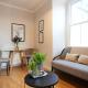 The Leyton Midland Crib - Cozy 2BDR Flat with Study Room + Garden, London - Photo 8