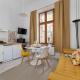 Charming Apartment with Mezzanine near Old Town in Cracow by Noclegi Renters Cracovia - Foto 7