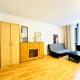 Stylish 1BR Apt, Near Metro & Shops, Wien - Foto 8
