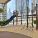 Modern & Cozy 1BR with Great Amenities, Grand Bleu, Dubaï - Photo 4