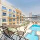 Urban Comfort 1Bedroom with Pool View in Oxford, Dubai - Foto 4