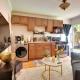 Studio with Hot Tub Access, 4 Mi to SoFi Stadium, Los Angeles - Foto 9