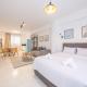Bright & Airy Family Studio with Rooftop Access - Zen Theia by Tessera, Athen - Foto 1