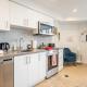 Modern 1BR Apartment - 8min walk to High Park Nearest Intersection Alhambra Ave, Toronto - Fotografie 9