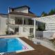 Apartments Chiara mit Meerblick und Pool und Jacuzzi, Lovran