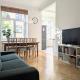Bright apartment, 3 bedrooms, 3 double beds, free parking