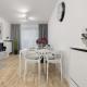 Modern Apartment in Warsaw with Garden and Parking by Noclegi Renters, Varsavia - Foto 8