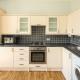 Elegant 2BD Flat with Views Near Barons Court, Londýn - Fotografie 2