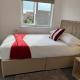 Spacious 3-Bed House - Contractors & Families - Free Parking - Fast Wifi, Corby and Weldon (foto 9)