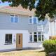 4-Bed Home, 5 min Walk to the Beach Southbourne - Fotografie 1