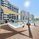 Stylish Studio with Pool, Gym, Wifi & Parking, Dubaj - Fotografie 10