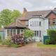 Pass the Keys Spacious 1-bed Flat with Parking near River Thames, Maidenhead