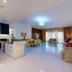 Spacious & Elegant 2BR Retreat - Business Bay, Dubaï - Photo 6
