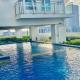 Grand View Tower Queen Bed Modern Condo, Manila - Foto 6