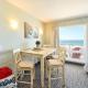 Amazing Ocean View Suite - Sleeps Six - Pool Access & Hot Tub, Lincoln City - Photo 4