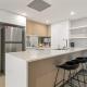 West End Flat with Pool and BBQ Access Brisbane - Fotografie 3