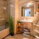 High-End Corner Stay with FREE Parking - Malaga, Málaga - Foto 2