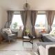Youthful 3BR Flat with Balcony and Hobby Game Board, Båstad (foto 8)