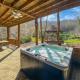Lakeside Cabin - 2 Fireplaces-Hot Tub-Game Room, Swiss (zdjęcie 3)