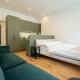 Modern stay with king-size bed Self check-in, Vienna - Photo 1