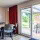 Welcome in - Chalet Bosdier, Camping de Duinhoeve Burgh-Haamstede, Burgh Haamstede (foto 9)