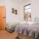 Beautiful Liverpool Home Away From Home - 3 Bedrooms - 6 Beds - Sleeps 7 - Free Parking, Liverpool (photo 6)
