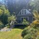 Wedgewood house cottage in Metchosin