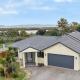 Stunning Sea View Home Very near to AKL Airport, Окленд - Фото 1
