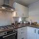 Walk to Liverpool Airport - Luxury Stay with EV Charge - Fast WiFi, Liverpool (photo 10)